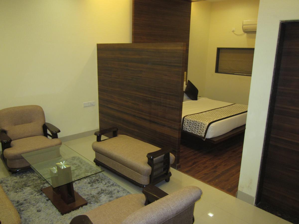 Vijaya Tej Clarks Inn Patna  Luaran gambar